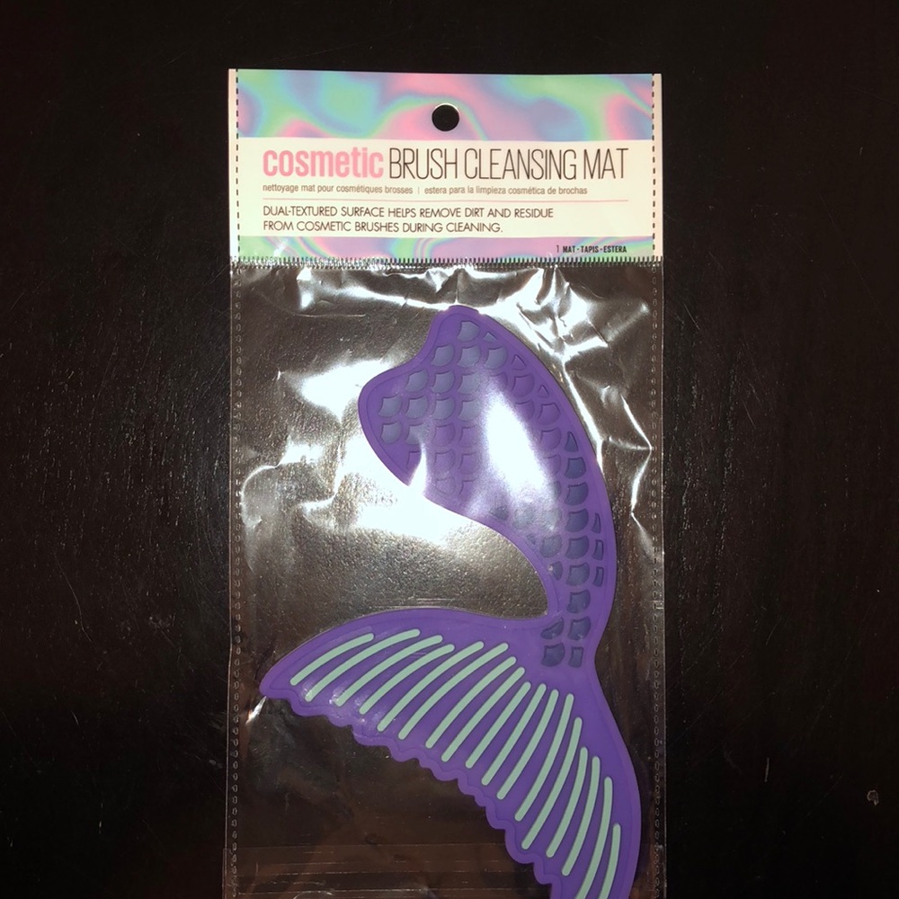 MERMAID TAIL🧜🏻‍♀️ Cosmetic brush cleansing mat